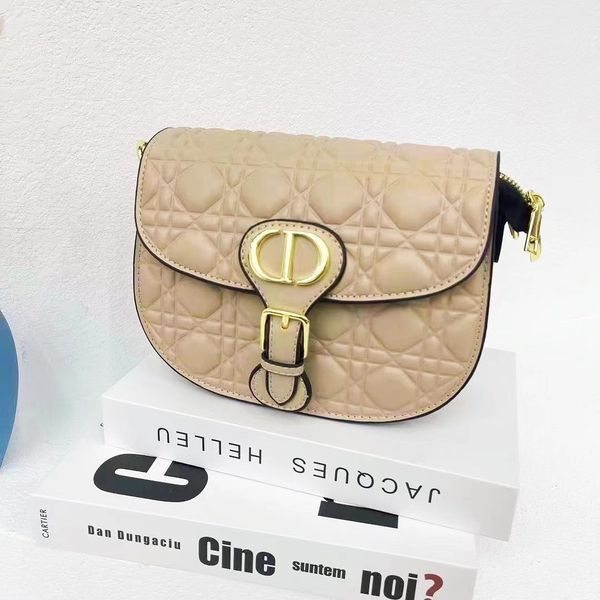 70% off luxury design handbag women's 2021 new fashion and versatile one shoulder women's net red underarm cross carrying small sq
70% off luxury design handbag women's 2021 new fashion and versatile one shoulder women's net red underarm cross carrying small sq