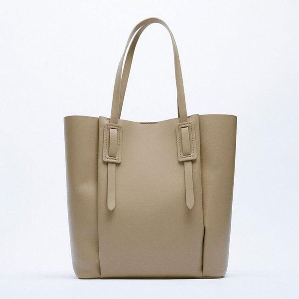evening bags handbag women's bag 2021 leisure versatile beige large capacity practical tote commuter
evening bags handbag women's bag 2021 leisure versatile beige large capacity practical tote commuter