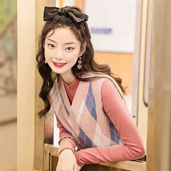 autumn and winter plaid v-neck short outer stacking sweater vest knitted women 210427, White;black
autumn and winter plaid v-neck short outer stacking sweater vest knitted women 210427, White;black