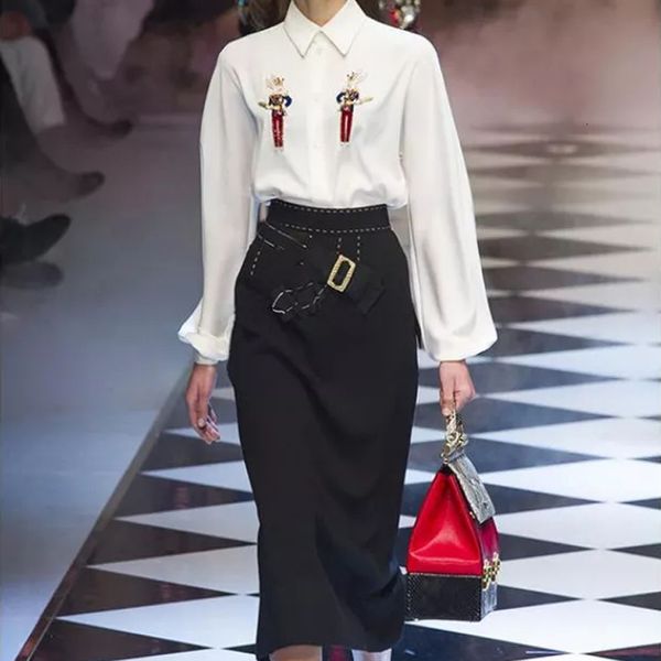 autumn retro-embroidered mouse flower long-sleeves temperament shirt dress half black skirt quality
autumn retro-embroidered mouse flower long-sleeves temperament shirt dress half black skirt quality