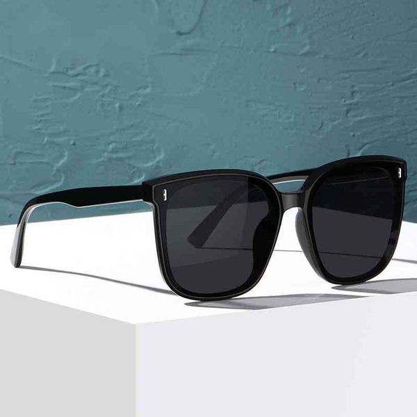 luxury designer sunglasses with box uv400 100% anti ultraviolet glasses nylon lenses multi colors for options light weight, White;black
luxury designer sunglasses with box uv400 100% anti ultraviolet glasses nylon lenses multi colors for options light weight, White;black