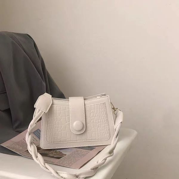 french niche high-level shoulder armpit bags alligator fabric twist braided rope sense of all-match fashion designers handbags small square
french niche high-level shoulder armpit bags alligator fabric twist braided rope sense of all-match fashion designers handbags small square