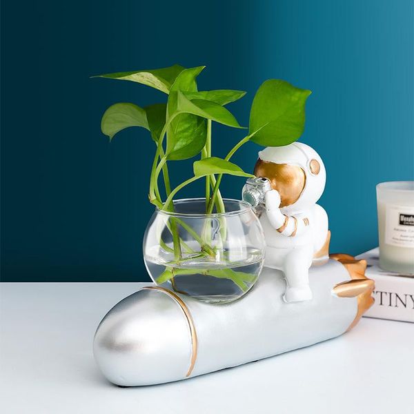 nordic creativelovely astronaut placement water ponic glass vase with light fish tables office deskdecoration decorative objects & figur
nordic creativelovely astronaut placement water ponic glass vase with light fish tables office deskdecoration decorative objects & figur