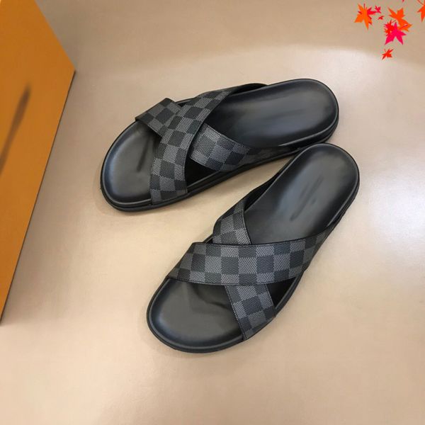 2021 slipper designer slide summer sandals fashion men beach indoor flat flip flops leather luxurys shoes mens slippers with box size 39-45, Black
2021 slipper designer slide summer sandals fashion men beach indoor flat flip flops leather luxurys shoes mens slippers with box size 39-45, Black