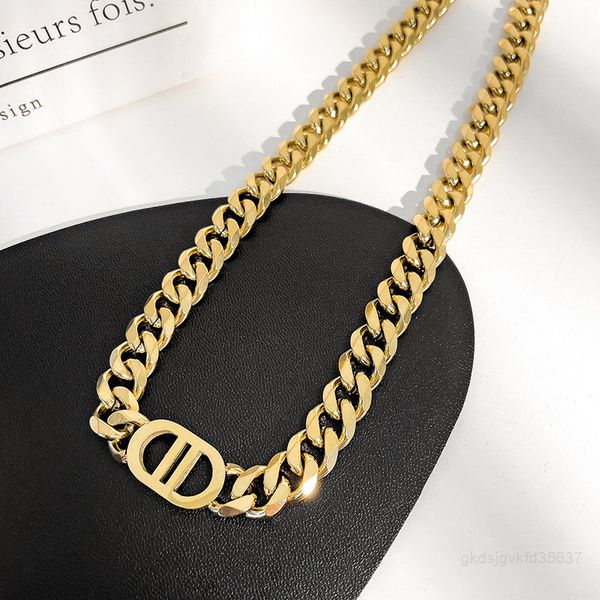 luxury designer fashion titanium steel metal thick necklace women minority bracelet sense hollow pig nose clavicle chain temperament europe, Red;brown
luxury designer fashion titanium steel metal thick necklace women minority bracelet sense hollow pig nose clavicle chain temperament europe, Red;brown