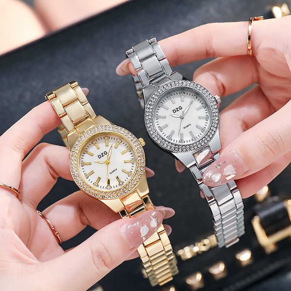new korean diamond inlaid simple rhinestone scale literal fashion steel band bracelet watch full female quartz, Slivery;brown
new korean diamond inlaid simple rhinestone scale literal fashion steel band bracelet watch full female quartz, Slivery;brown
