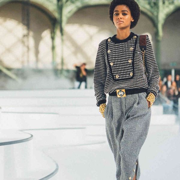 sweaters runway design fashion 100% cashmere pullover women's knit sweater o-neck double breasted patchwork stripe high-end casual jump, White;black
sweaters runway design fashion 100% cashmere pullover women's knit sweater o-neck double breasted patchwork stripe high-end casual jump, White;black