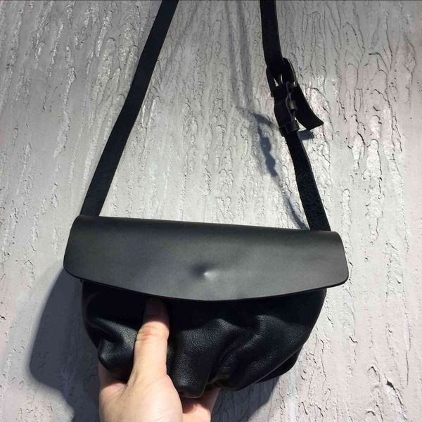 clothing accessories: mori's small messenger bag, chest waist leather, cowhide bag, women's single shoulder bag
clothing accessories: mori's small messenger bag, chest waist leather, cowhide bag, women's single shoulder bag