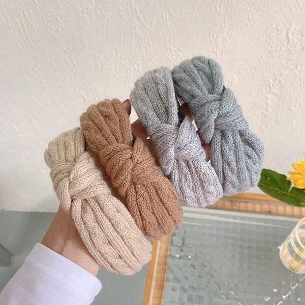 knitted wool headband fashion hair accessories women wide side knotted simple band wild face wash headwear winter1
knitted wool headband fashion hair accessories women wide side knotted simple band wild face wash headwear winter1