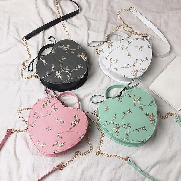 duffel bags 1pcs women's fashion polyester lace heart pouch diagonal embroidery one-shoulder portable girl small satchel s78
duffel bags 1pcs women's fashion polyester lace heart pouch diagonal embroidery one-shoulder portable girl small satchel s78