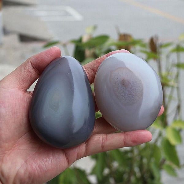 decorative objects & figurines natural drops of water heal chalcedony dots inside the agate palmetto to play with gift
decorative objects & figurines natural drops of water heal chalcedony dots inside the agate palmetto to play with gift