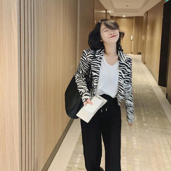 women's spring autumn white plaid zebra animal printed jacket blazer dress suit woman coat clothing office elegant suits & blazers, White;black
women's spring autumn white plaid zebra animal printed jacket blazer dress suit woman coat clothing office elegant suits & blazers, White;black