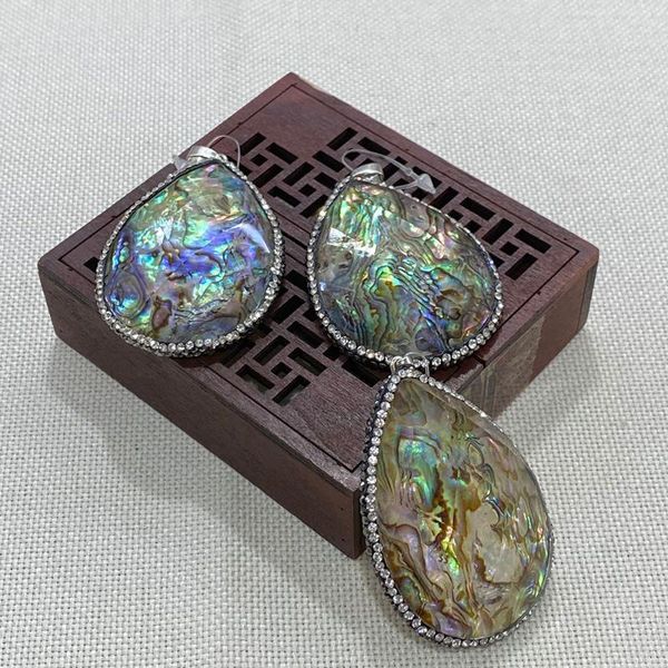 charms natural shell abalone pendant color drop shape with diamonds can be handmade and beautifully designed jewelry wholesale, Bronze;silver
charms natural shell abalone pendant color drop shape with diamonds can be handmade and beautifully designed jewelry wholesale, Bronze;silver