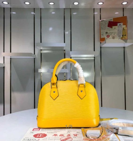 handles brand bag designer totes luxury aie#40301 shoulder 91606 body water ripple single bags shoulder cross bag handbags iconic clutch
handles brand bag designer totes luxury aie#40301 shoulder 91606 body water ripple single bags shoulder cross bag handbags iconic clutch