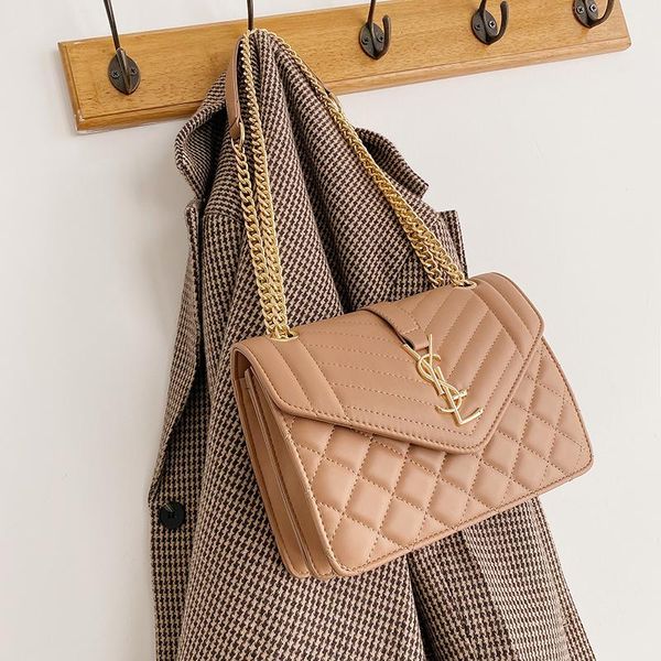 beautiful and fashionable women's bag 2021 double compartment rhombic chain trend messenger single shoulder flap bags
beautiful and fashionable women's bag 2021 double compartment rhombic chain trend messenger single shoulder flap bags