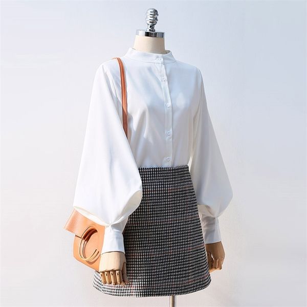 women autumn blouse lantern sleeve white shirt female long-sleeved loose office lady korean stand collar chic blusa gx1532 210507
women autumn blouse lantern sleeve white shirt female long-sleeved loose office lady korean stand collar chic blusa gx1532 210507