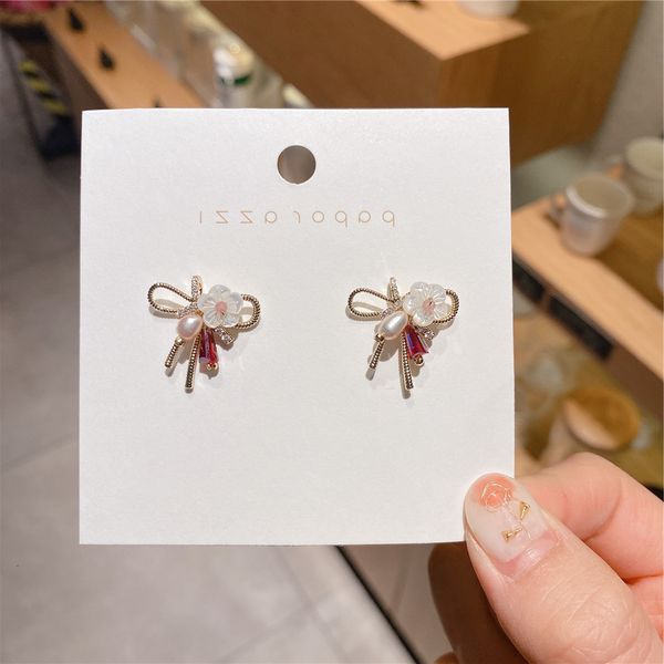 korean version 925 silver needle bow freshwater pearl earrings fashion fairy wind small fresh and versatile earrings, Golden
korean version 925 silver needle bow freshwater pearl earrings fashion fairy wind small fresh and versatile earrings, Golden