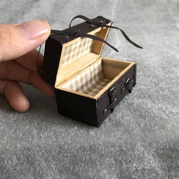 gift wrap christmas mini dollhouse crafts model accessories retro vintage stylish leather suitcase year gifts box
gift wrap christmas mini dollhouse crafts model accessories retro vintage stylish leather suitcase year gifts box