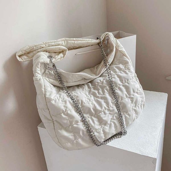 shoulder bags travel down fabric high capacity female 2021 summer simple casual trend luxury fashion chain handbag black white
shoulder bags travel down fabric high capacity female 2021 summer simple casual trend luxury fashion chain handbag black white