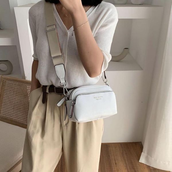 shoulder bags quality for women 2021 fashion wild small square bag wide straps female casual solid color lady messenger
shoulder bags quality for women 2021 fashion wild small square bag wide straps female casual solid color lady messenger