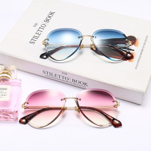 sliced big frame round sunglasses women 2021 sun glasses fashion trend retro, White;black
sliced big frame round sunglasses women 2021 sun glasses fashion trend retro, White;black