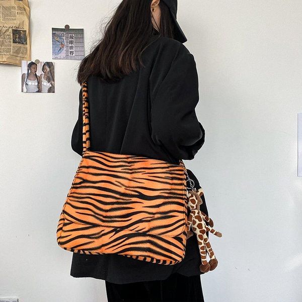 evening bags 2021 women handbags animal print leopard bag ladies winter warm crossbody famous large capacity shoudler clutch
evening bags 2021 women handbags animal print leopard bag ladies winter warm crossbody famous large capacity shoudler clutch