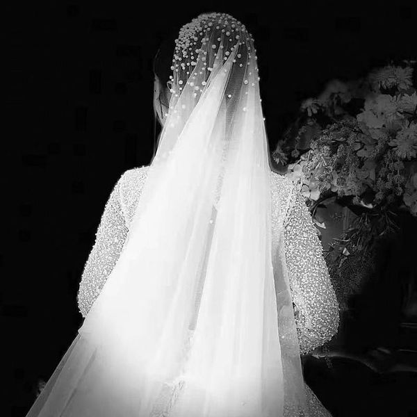 bridal veils pearl veil with heavy different sizes pearls scatter on elegent herben, Black
bridal veils pearl veil with heavy different sizes pearls scatter on elegent herben, Black
