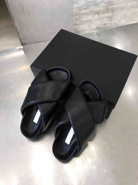 slippers 2021 women's high-quality casual slippers genuine leather super soft and comfortable thick-soled 3.5cm matching packaging, Black
slippers 2021 women's high-quality casual slippers genuine leather super soft and comfortable thick-soled 3.5cm matching packaging, Black