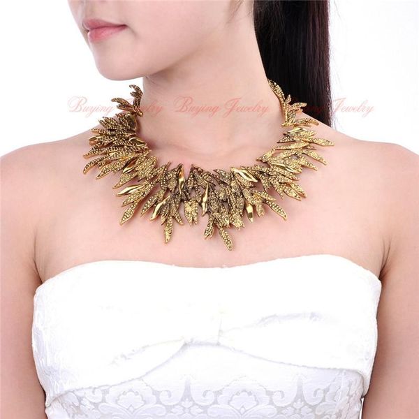 pendant necklaces women's charm gold silver metal leaf chain chunky bib statement collar necklace
pendant necklaces women's charm gold silver metal leaf chain chunky bib statement collar necklace