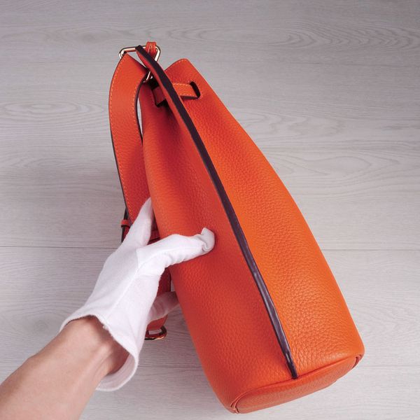 design hand 2021 slung bucket casual shoulder trend new vertical leather horseshoe bag suo kaili rwxa
design hand 2021 slung bucket casual shoulder trend new vertical leather horseshoe bag suo kaili rwxa