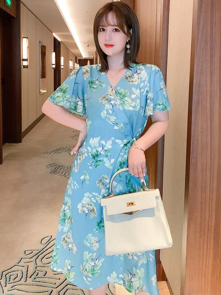 casual dresses printed lapel v-neck lotus sleeve waist lace up dress 2021 summer pattern, Black;gray
casual dresses printed lapel v-neck lotus sleeve waist lace up dress 2021 summer pattern, Black;gray
