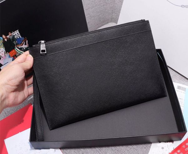 high-quality men wallets & holders leather three-piece set chain fashion with box size: 29*19*3 cm, Brown;gray
high-quality men wallets & holders leather three-piece set chain fashion with box size: 29*19*3 cm, Brown;gray