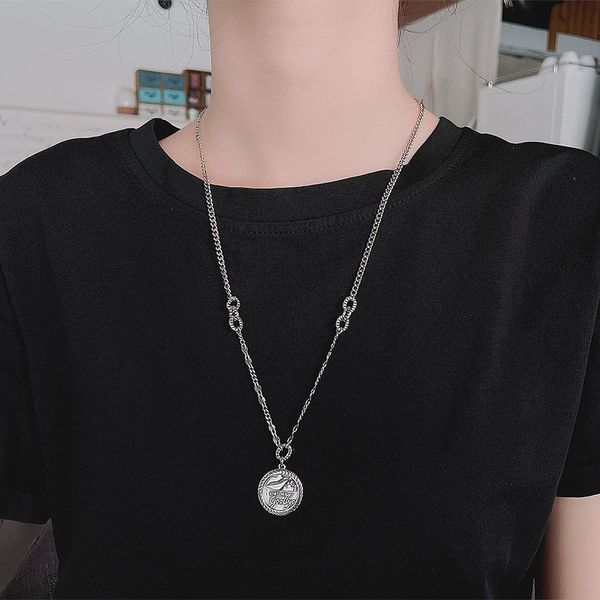 chaosheng s925 sterling silver splicing lip pattern letter personalized sweater chain necklace female
chaosheng s925 sterling silver splicing lip pattern letter personalized sweater chain necklace female