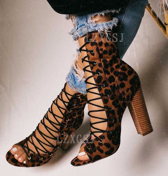 casual shoes new 2020 summer wind cross strap snake pattern thick heel women's sandal 7kds, Black
casual shoes new 2020 summer wind cross strap snake pattern thick heel women's sandal 7kds, Black