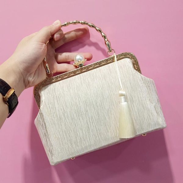 evening bags luxury pearl handle women silk tassel handbags shoulder messenger bag wallets clutch purse jewelry gold jacquard
evening bags luxury pearl handle women silk tassel handbags shoulder messenger bag wallets clutch purse jewelry gold jacquard
