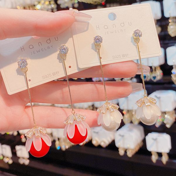 dangle earrings s925 silver needle fashion temperament advanced sense petal pearl tassel female personality simple long
dangle earrings s925 silver needle fashion temperament advanced sense petal pearl tassel female personality simple long