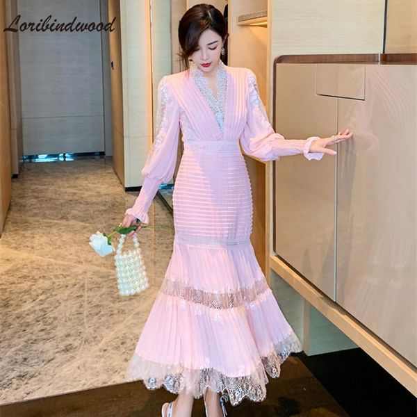 casual dresses fashion runway party dress 2021 autumn women v neck lantern sleeve lace stitching chiffon bodycon long pleated vestidos, Black;gray
casual dresses fashion runway party dress 2021 autumn women v neck lantern sleeve lace stitching chiffon bodycon long pleated vestidos, Black;gray