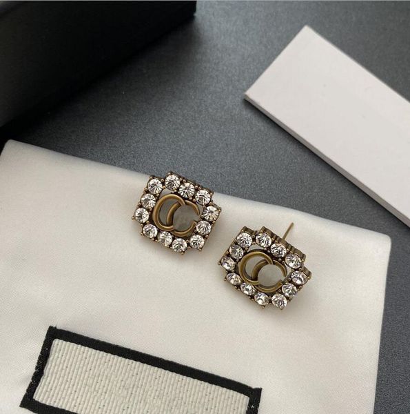 vintage have stamps letter diamonds designer earrings stud for women lady party wedding lovers gift engagement luxury jewelry, Golden;silver
vintage have stamps letter diamonds designer earrings stud for women lady party wedding lovers gift engagement luxury jewelry, Golden;silver