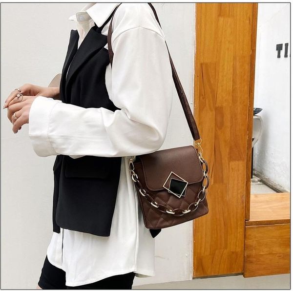 evening bags shoulder bag women crossbody purse handbag retro pu leather lattice chain fashion solid color luxury messenger
evening bags shoulder bag women crossbody purse handbag retro pu leather lattice chain fashion solid color luxury messenger