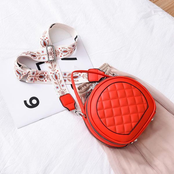 evening bags dl056-21 trendy fashion one-shoulder all-match ladies rhombus round messenger bag
evening bags dl056-21 trendy fashion one-shoulder all-match ladies rhombus round messenger bag