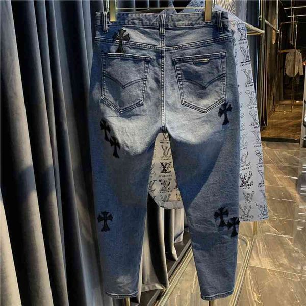 embroidery brand cross summer fashion leather new hardware crosin stretch washed blue jeans men's casual wear
embroidery brand cross summer fashion leather new hardware crosin stretch washed blue jeans men's casual wear