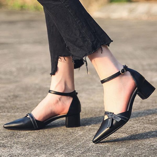 dress shoes 2021 women fashion pumps female summer fairy style thick low heel sandals pointed word buckle mother, Black
dress shoes 2021 women fashion pumps female summer fairy style thick low heel sandals pointed word buckle mother, Black
