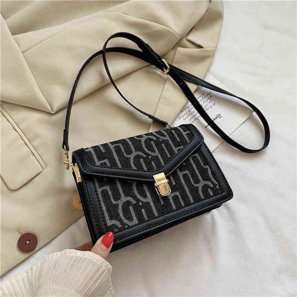 75% off luggage factory wholesale women's bag new high-capacity messenger versatile ins women's, Black;red
75% off luggage factory wholesale women's bag new high-capacity messenger versatile ins women's, Black;red
