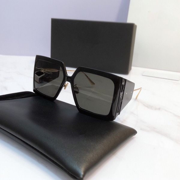 viper glasses 2021 new family net red star same women's large square letter edge plate sunglasses, White;black
viper glasses 2021 new family net red star same women's large square letter edge plate sunglasses, White;black