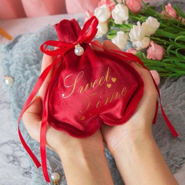 gift wrap wedding supplies flannel candy bag portable jewelry box birthday party christmas beam mouth heart-shaped 14.5x17.5cm
gift wrap wedding supplies flannel candy bag portable jewelry box birthday party christmas beam mouth heart-shaped 14.5x17.5cm