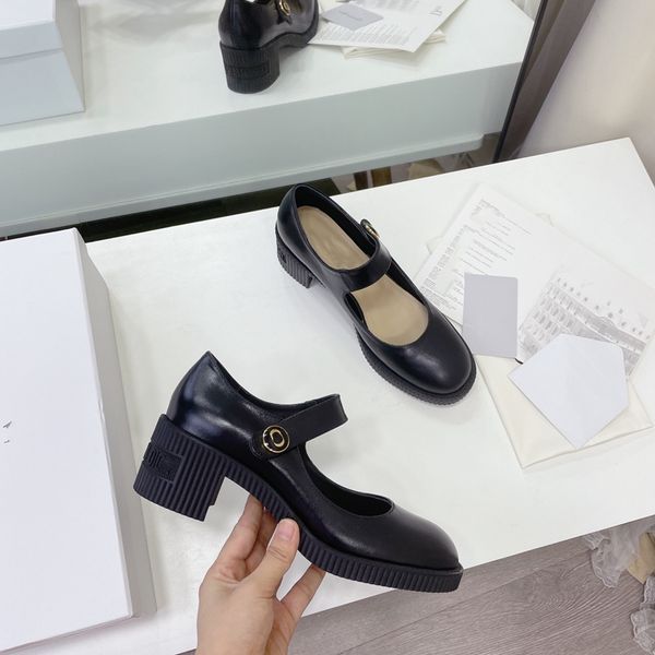 2021women's shoes scotland france slipper lulu tnespadrilles designer high heels fashion chunky heel metal button lround head wedding d, Red;white
2021women's shoes scotland france slipper lulu tnespadrilles designer high heels fashion chunky heel metal button lround head wedding d, Red;white