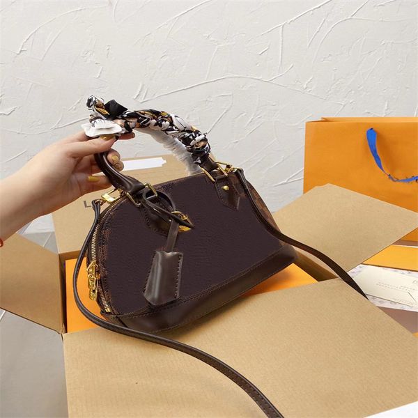 dropshipping women luxurys designers bags 2021 men duffle bag travel luggage handbags large crossbody bag totes grid suitcase
dropshipping women luxurys designers bags 2021 men duffle bag travel luggage handbags large crossbody bag totes grid suitcase