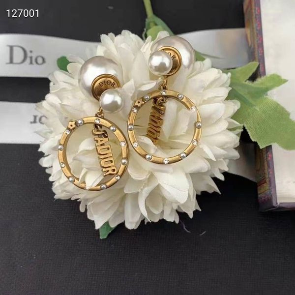 d family two wear pearl earrings, feminine temperament, fashionable letter earrings and 2021 new fashion, Golden
d family two wear pearl earrings, feminine temperament, fashionable letter earrings and 2021 new fashion, Golden