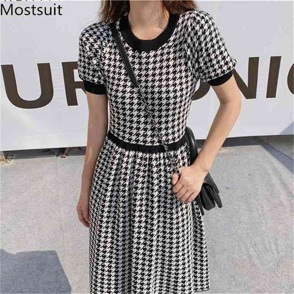 houndstooth knitted women a-line dress short sleeve o-neck high waist dresses vintage korean fashion vestidos femme 210513, Black;gray
houndstooth knitted women a-line dress short sleeve o-neck high waist dresses vintage korean fashion vestidos femme 210513, Black;gray