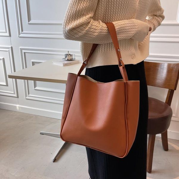 evening bags female high capacity luxury big tote for women 2021 quality shoulder handbags pu leather ladies hand purse
evening bags female high capacity luxury big tote for women 2021 quality shoulder handbags pu leather ladies hand purse